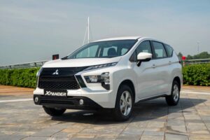 Mitsubishi Xpander 7-seat car rental from Ho Chi Minh City to Mui Ne