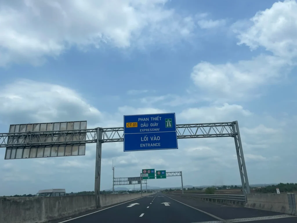 Expressway route from Ho Chi Minh City to Mui Ne