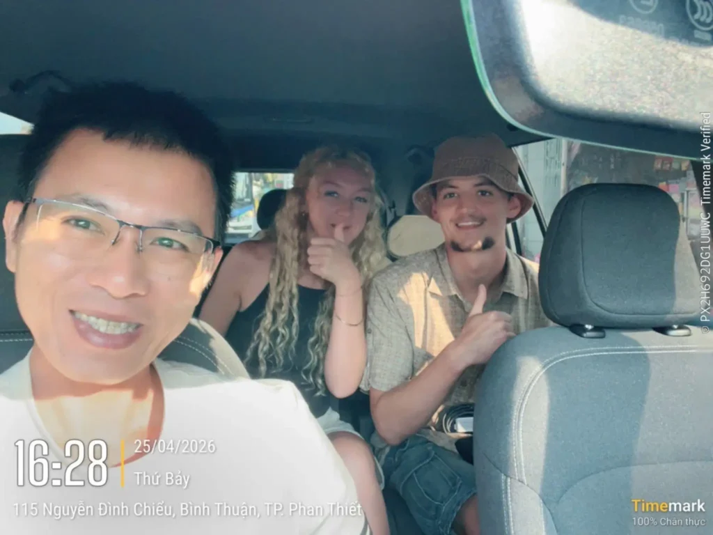 real tourists whith driver