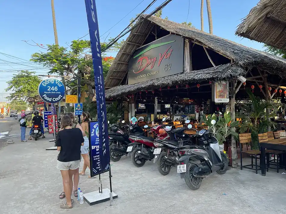Dong Vui Food Court Mui Ne Exterior
